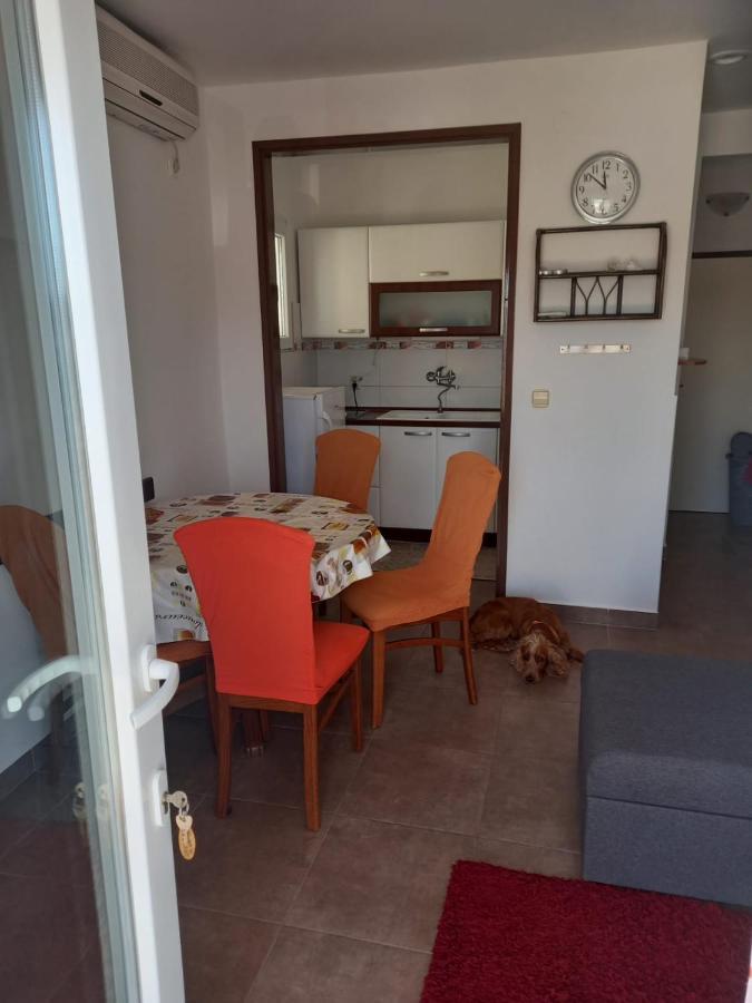 Apartman Rebeka Jezera Exterior foto
